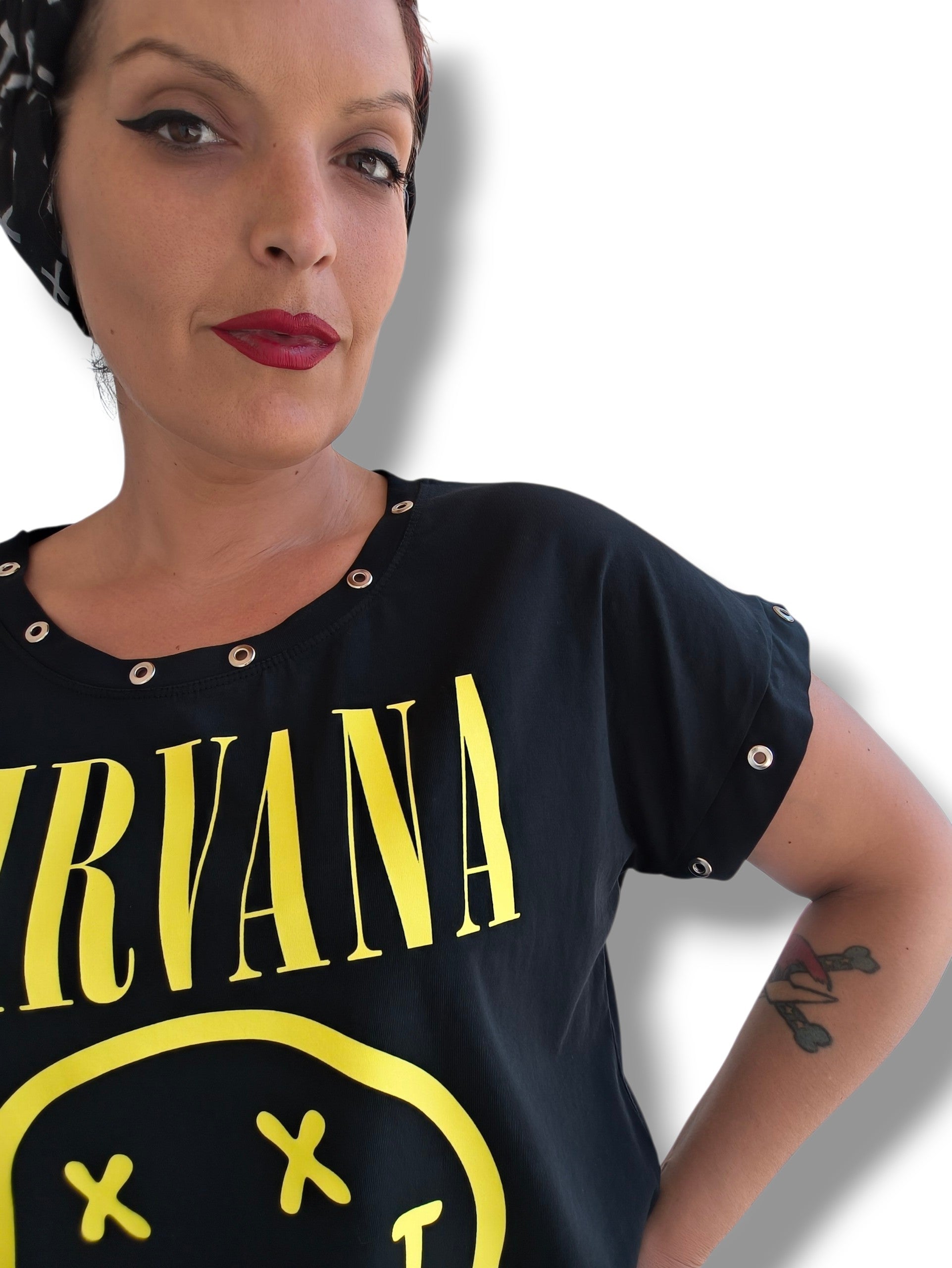 Camiseta Nirvana ojales