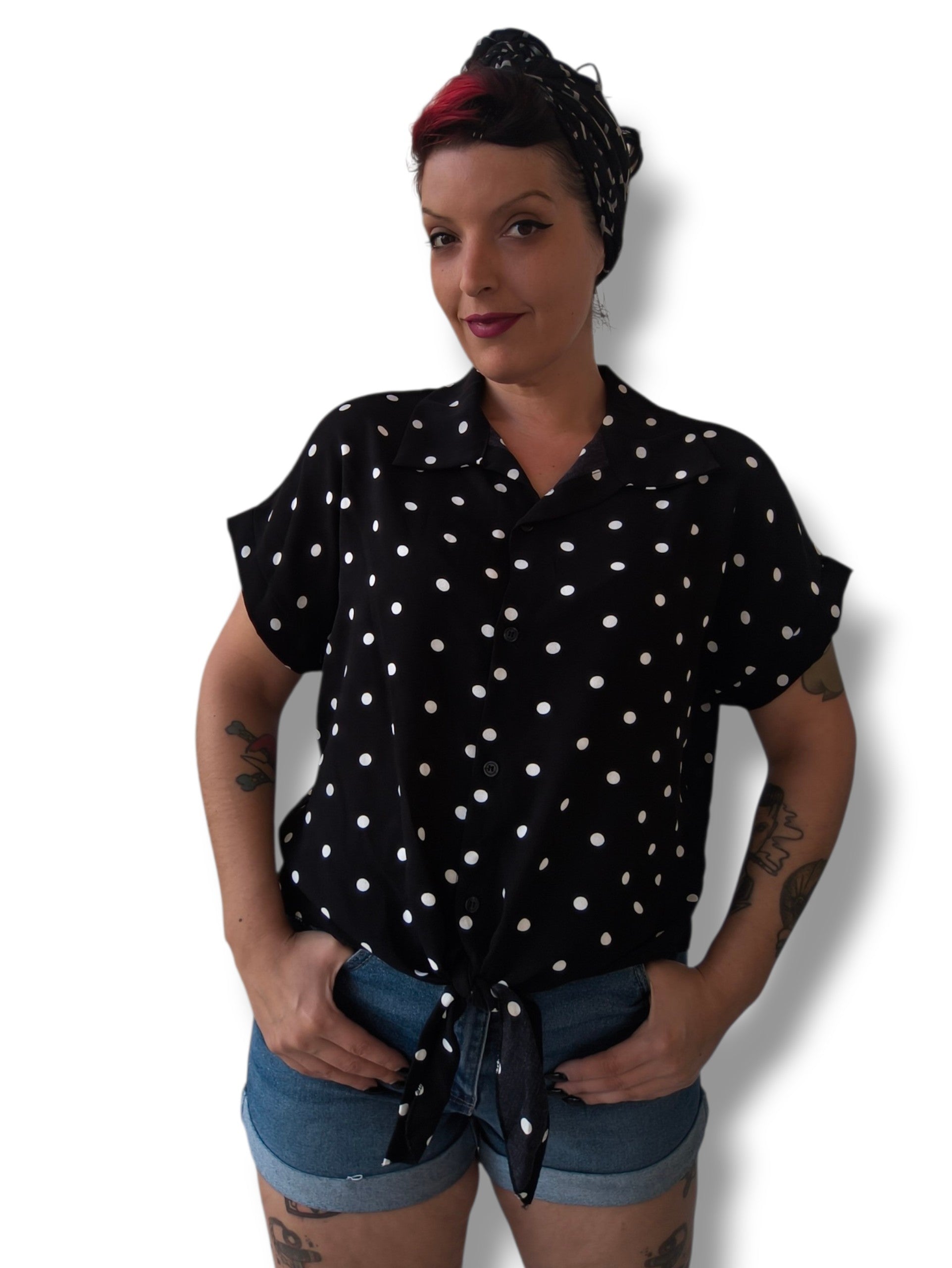 Camisa lunares con nudo