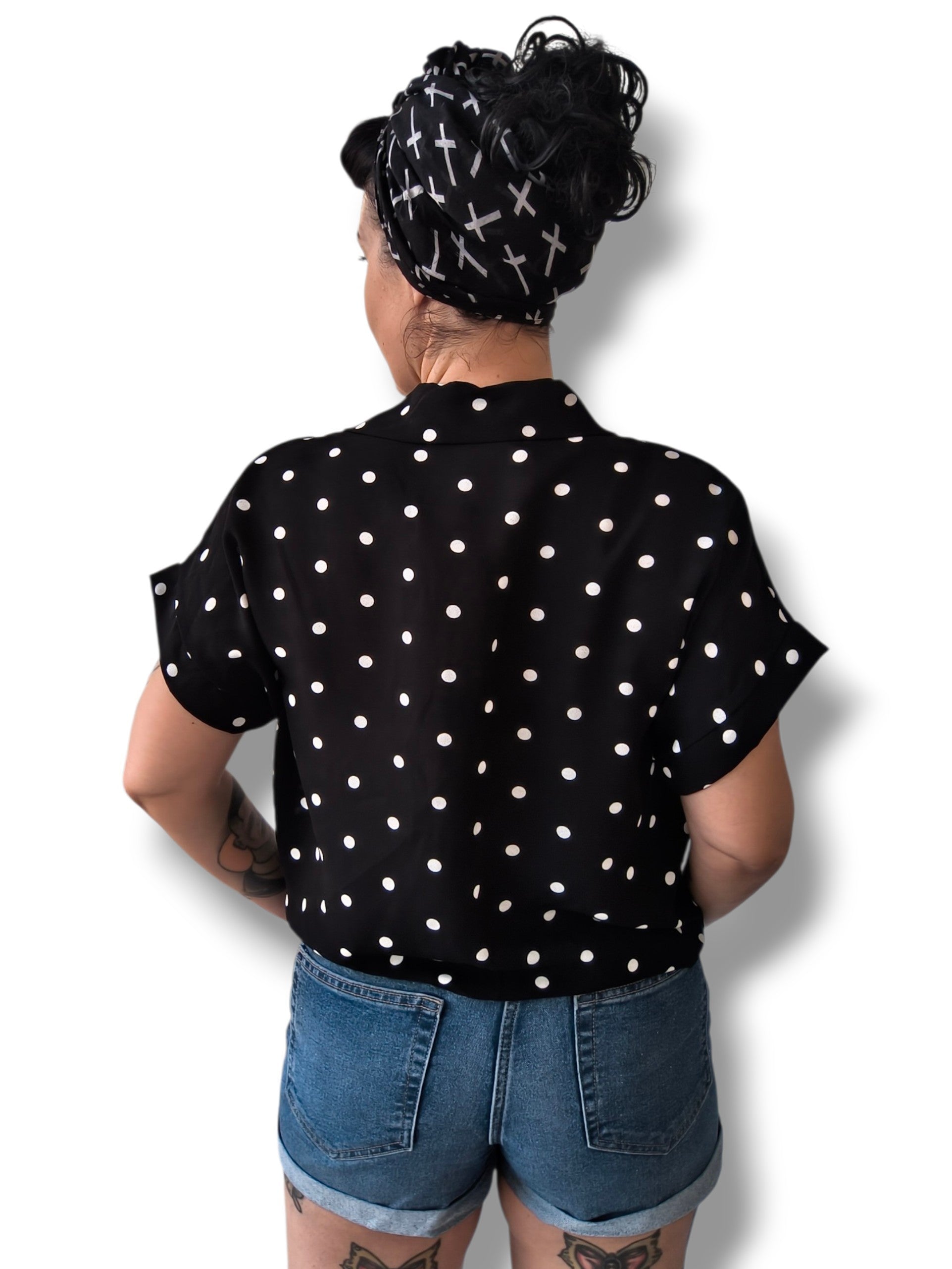 Camisa lunares con nudo