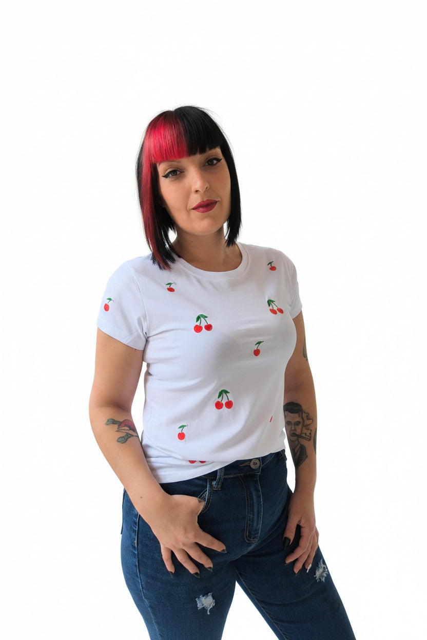 Camiseta cerezas bordadas